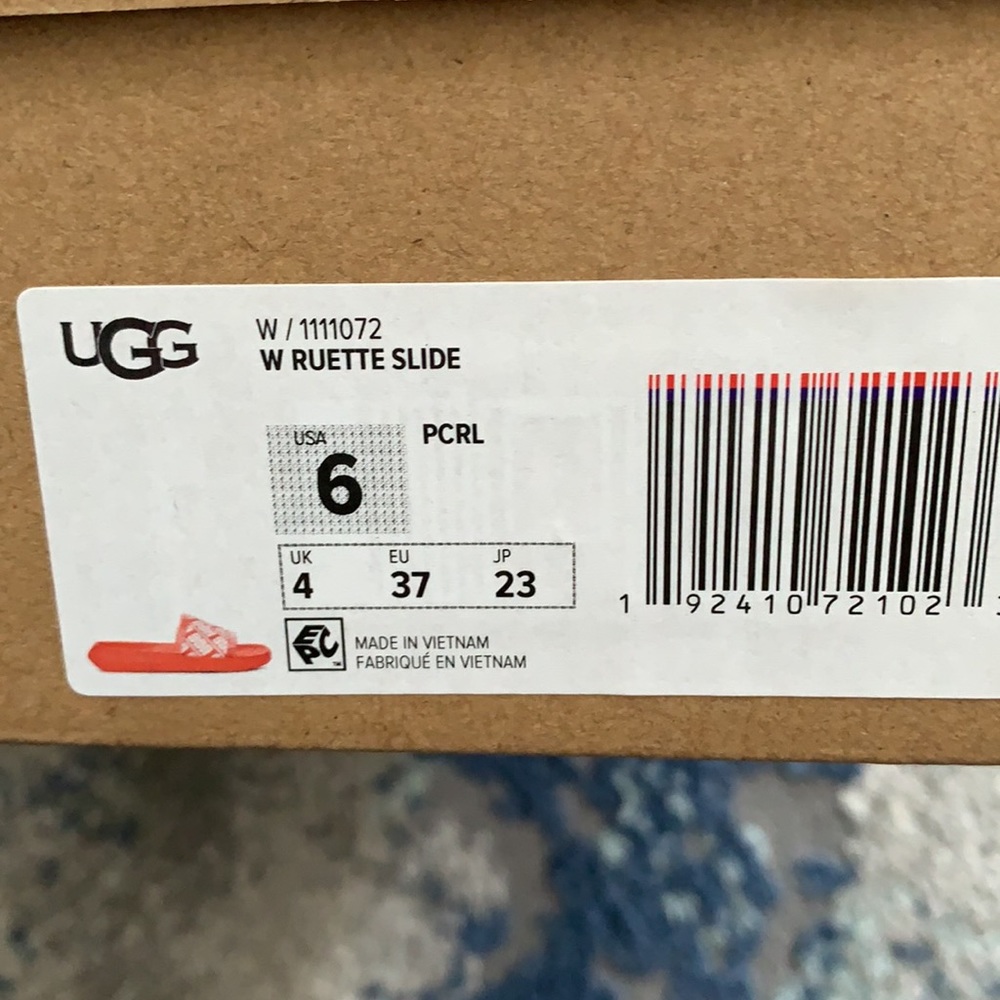 Ugg Ruette Hilama Slide Size 6 - Picture 4 of 4